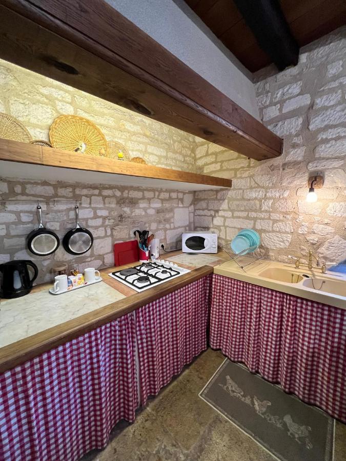 La Maison D'Alienor - Gites De Caractere A Chablis - 89 Buitenkant foto