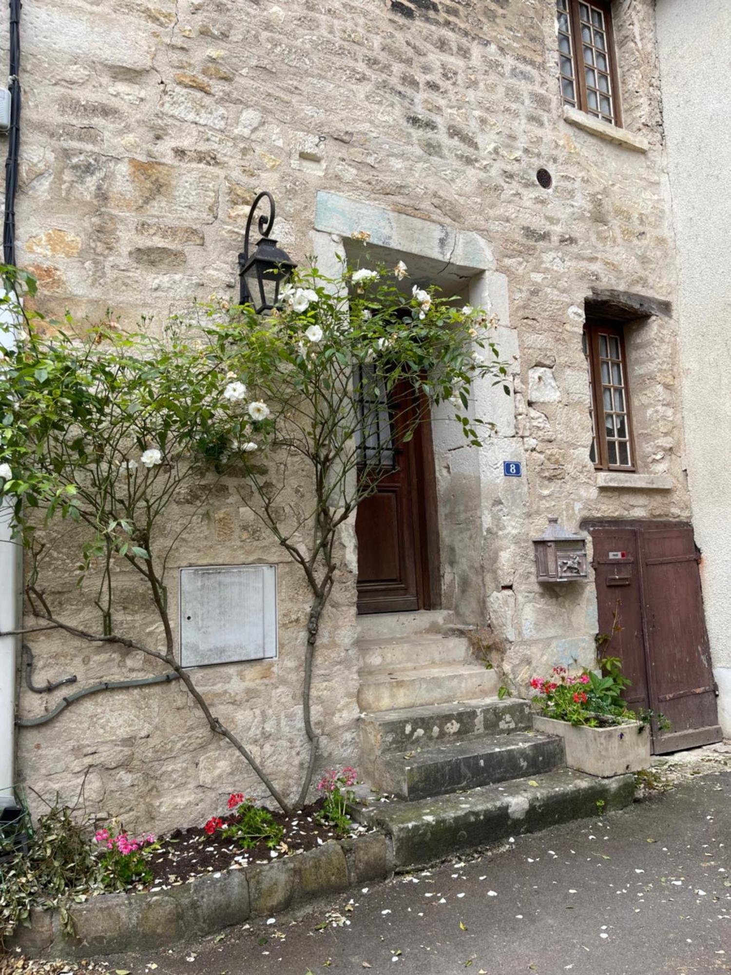La Maison D'Alienor - Gites De Caractere A Chablis - 89 Buitenkant foto
